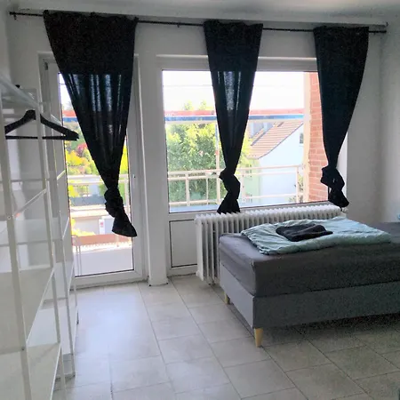 דירה Schoene Monteurwohnung Langenfeld