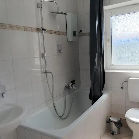 Schoene Monteurwohnung Langenfeld דירה *